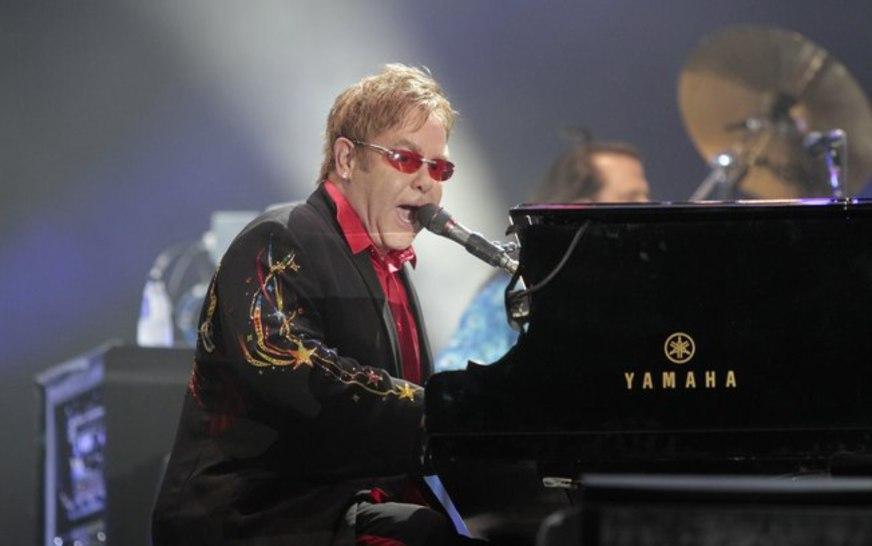 Segundo filho de Elton John é um menino