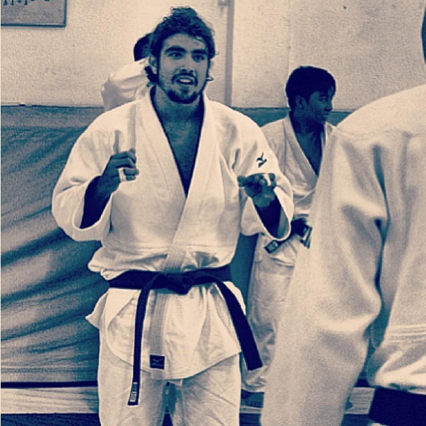 Caio Castro vai interpretar judoca no cinema e intensifica treinos