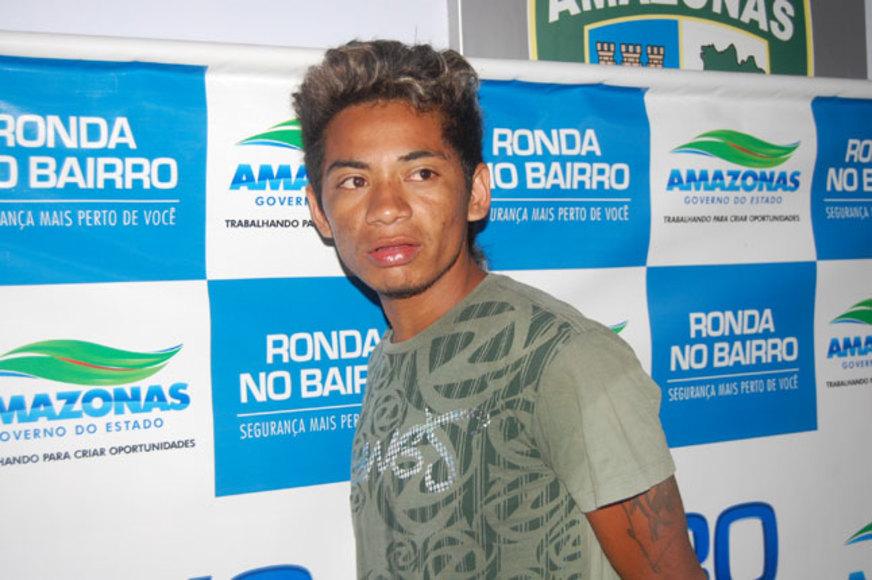 Homem é preso após matar cachorro e ameaçar família