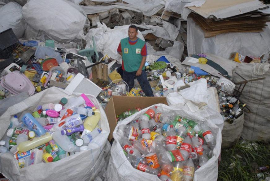 Limpeza pública em Manaus pode contar com a mão de obra de cooperativas