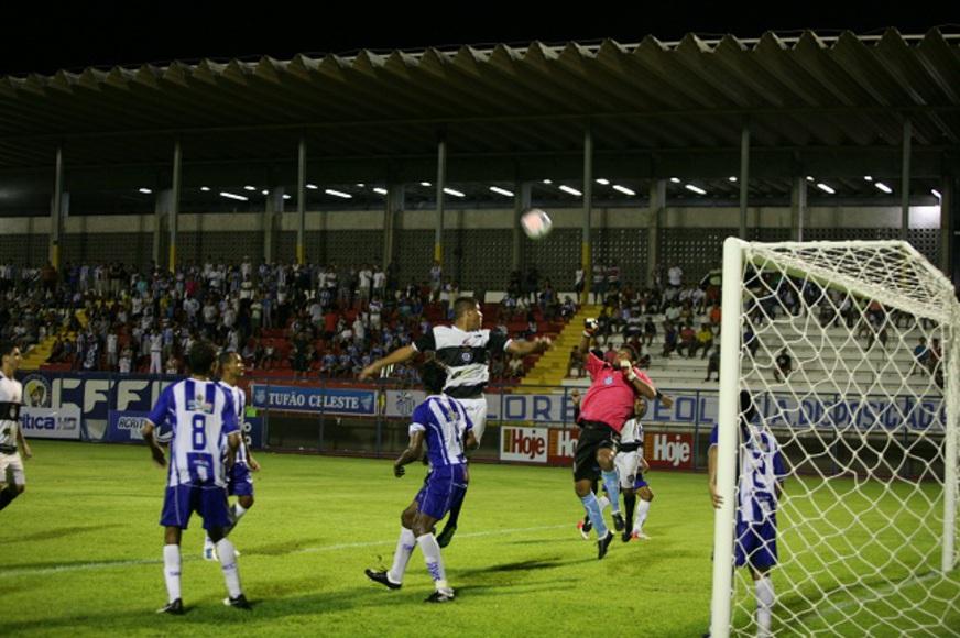 Com um jogador a menos, São Raimundo estreia com vitória sobre o Rio Negro