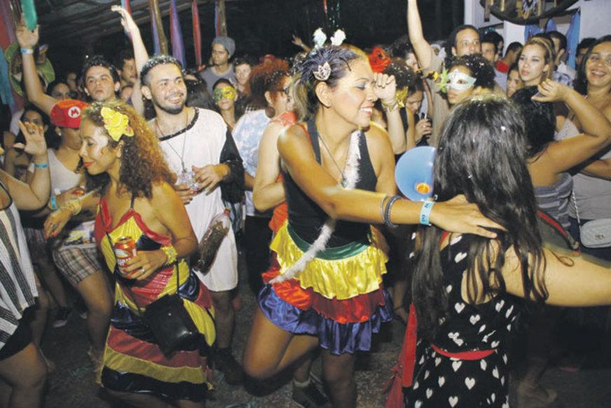 Bloco do Cauxi Eletrizado sela o fim do carnaval nesta sexta (22)