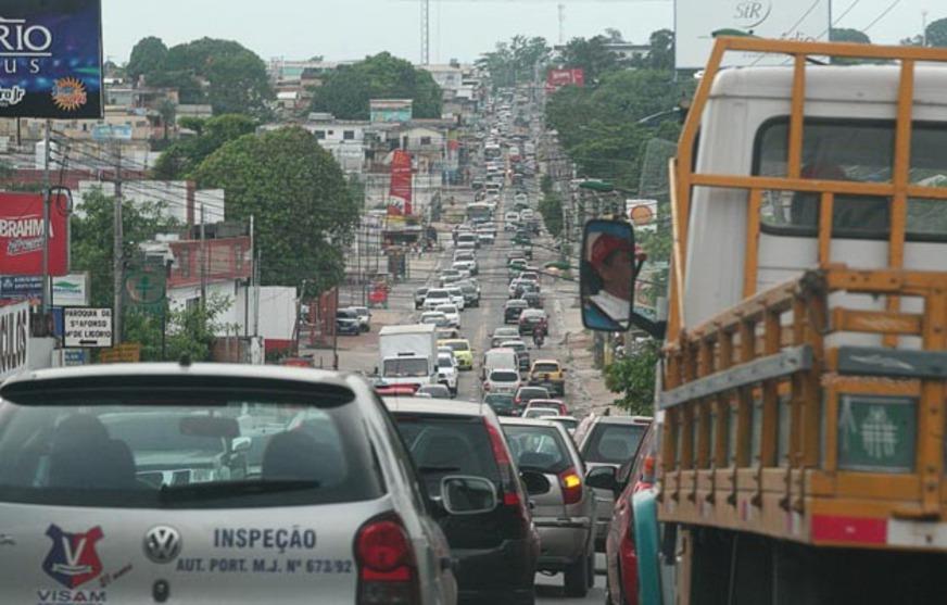 ‘Volta às aulas’: Solidariadedade que anda no banco do carona