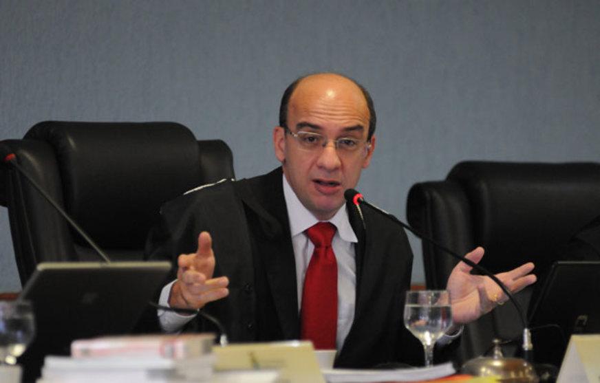 TCE-AM oferece bônus de até R$ 3,3 mil para 512 servidores