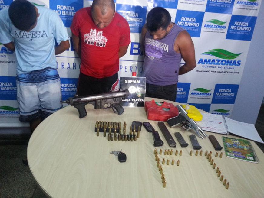 Trio é preso com 3kg de drogas e munições de arma de uso restrito