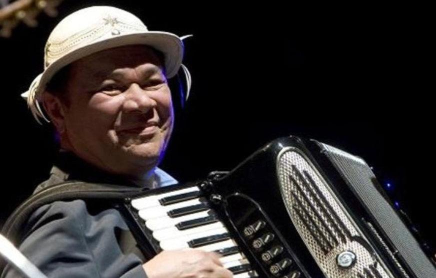 Dominguinhos apresenta discretos sinais de recuperação