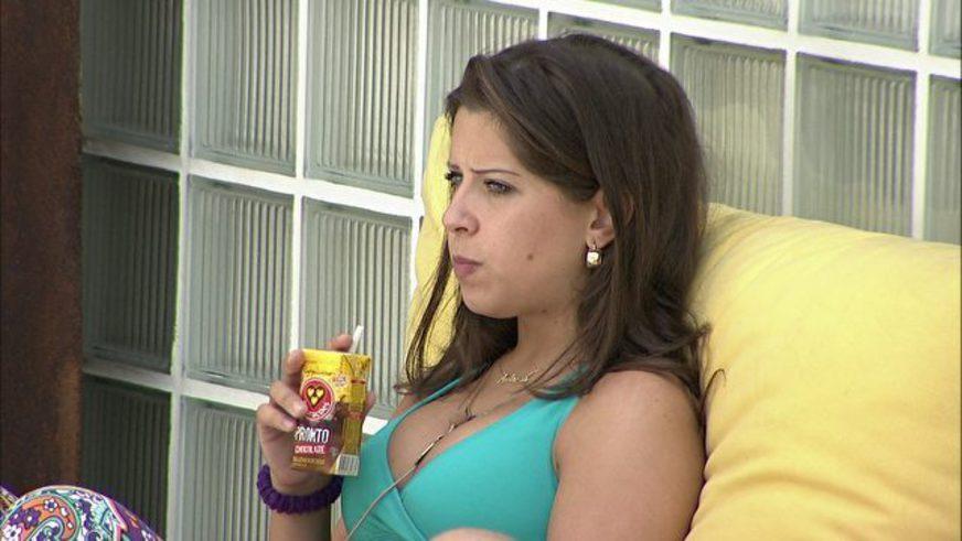 Andressa diz que Kamilla é egoísta e criança