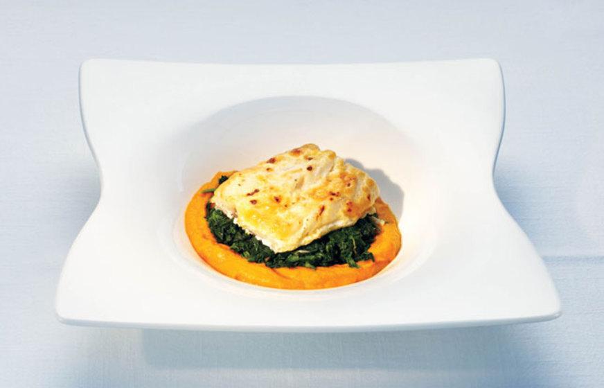 Bacalhau com Espinafre e purê de cenoura