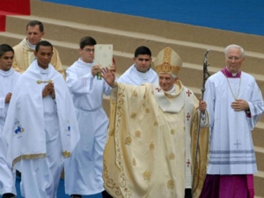 Falso religioso tenta participar de reunião de Cardeais em Roma