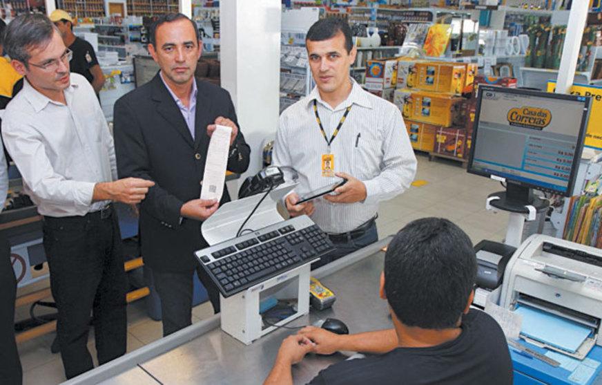 Varejo já emite nova nota fiscal em Manaus
