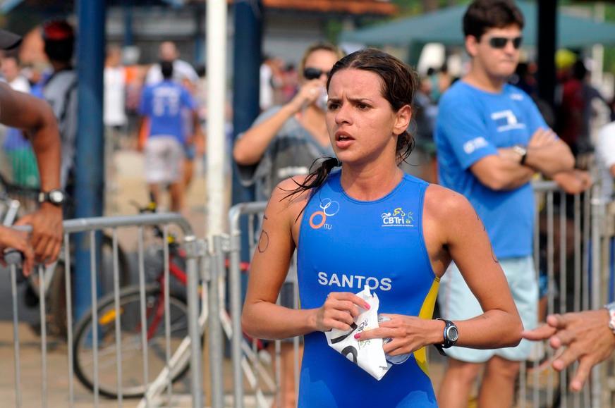 Jéssica Santos embarca para competição em Miami
