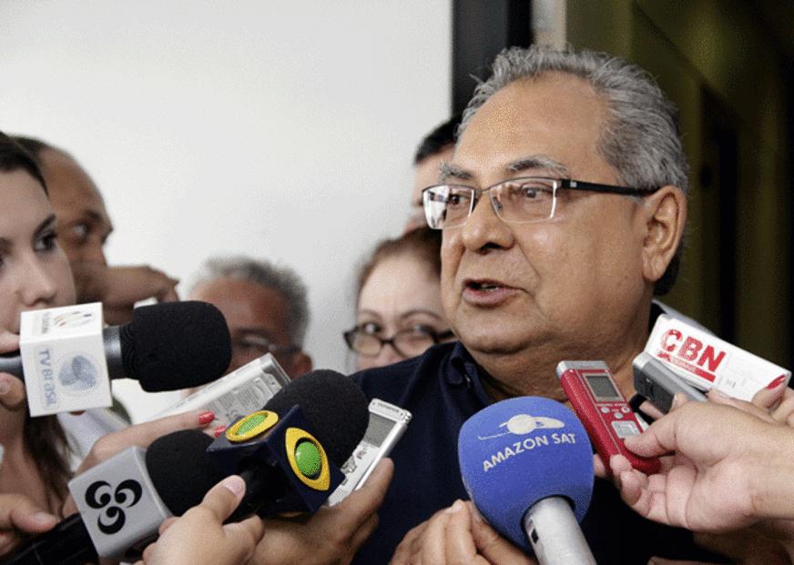 Amazonino Mendes ensaia retorno em 2014