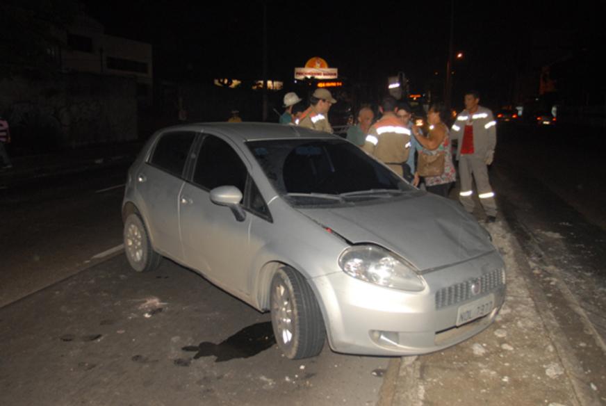 Trio assalta casa e deixa uma pessoa ferida na Compensa II, Zona Oeste