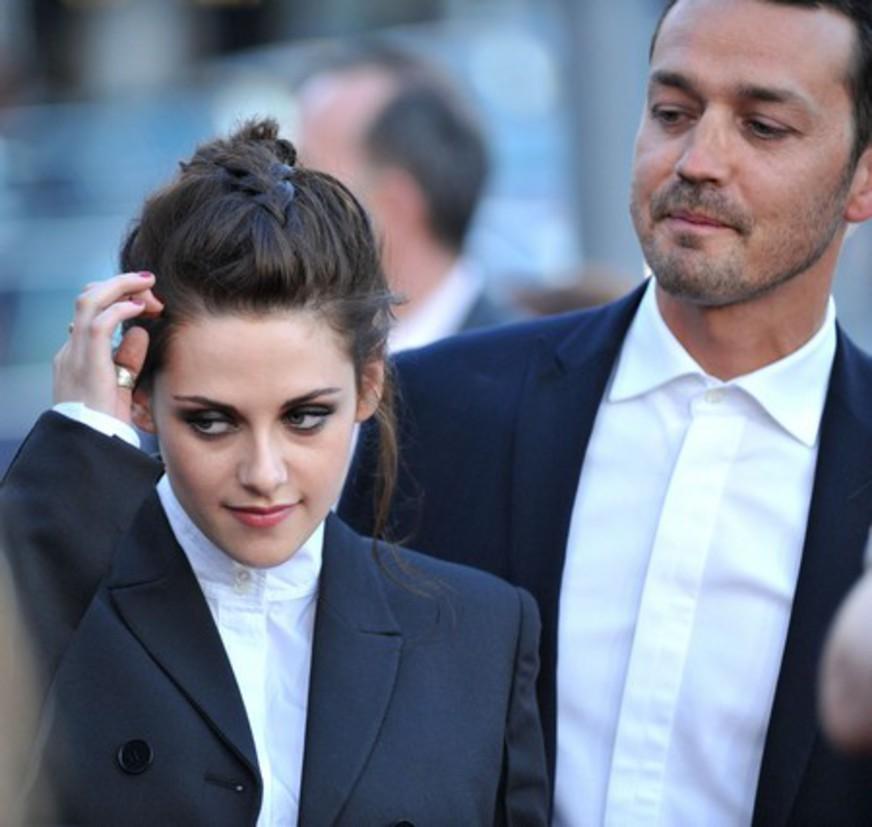 Após escândalo, Rupert Sanders quer entrar em contato com Kristen Stewart