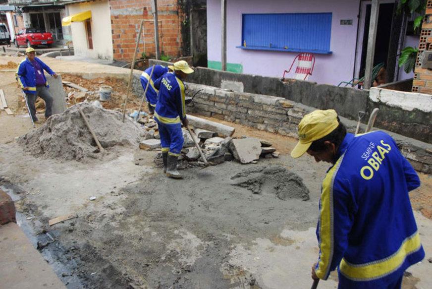 Bairros da zona Oeste e Centro-Oeste recebem pavimentação