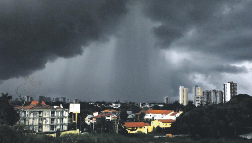 Inmet anuncia mais chuvas fortes ainda no mês de abril
