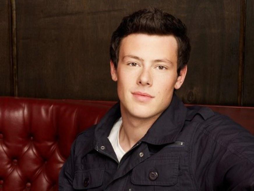 Cory Monteith é internado em clínica de reabilitação
