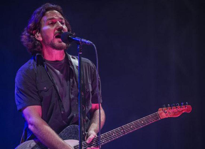 Lollapalooza termina em grande estilo com show de Pearl Jam