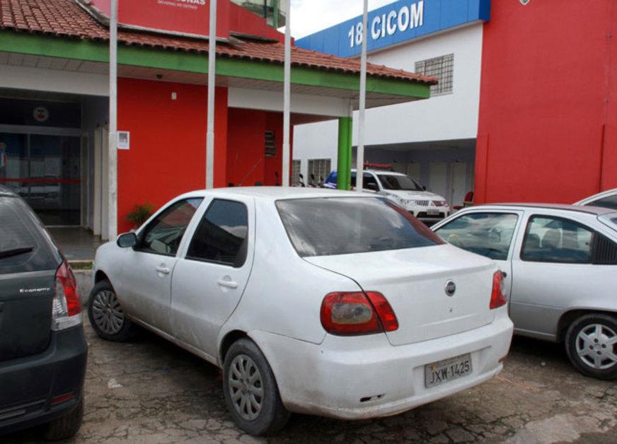 Homem é morto após assaltante confundirem celular com uma arma