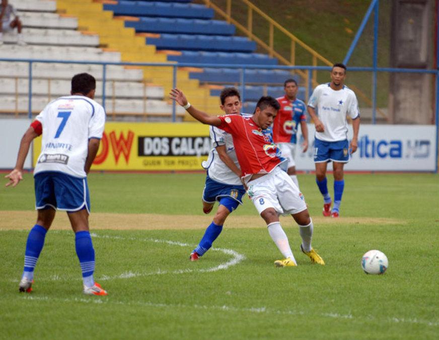 Nacional e Fast não saem do 0x0