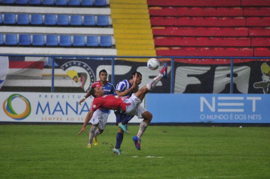 Fast empata com Tufão e se classifica para semifinal do Campeonato Amazonense