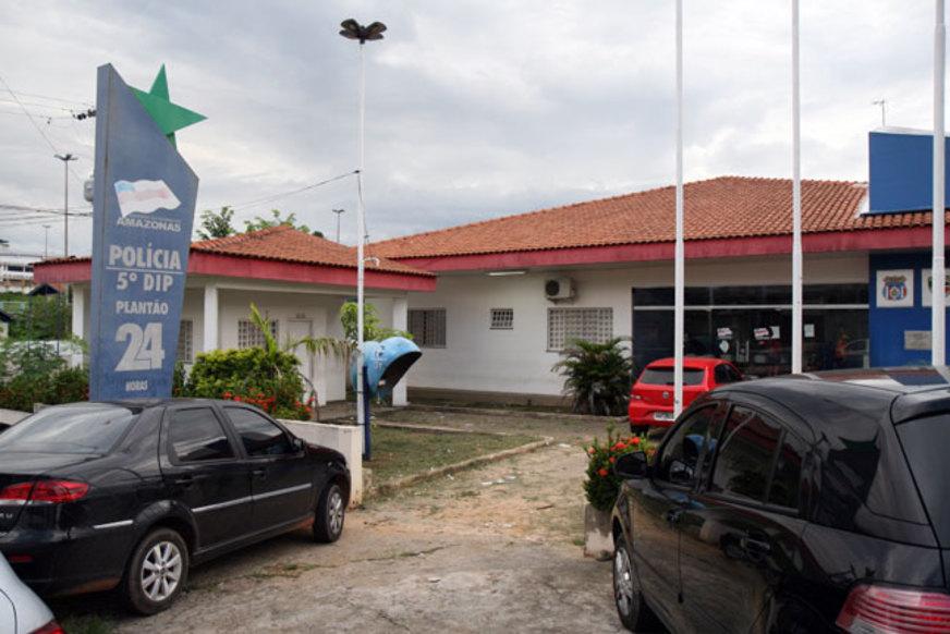 Assaltante preso após roubar veículo de transporte escolar