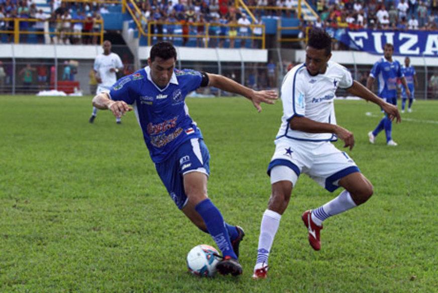 Nacional vence Penarol por 4×0