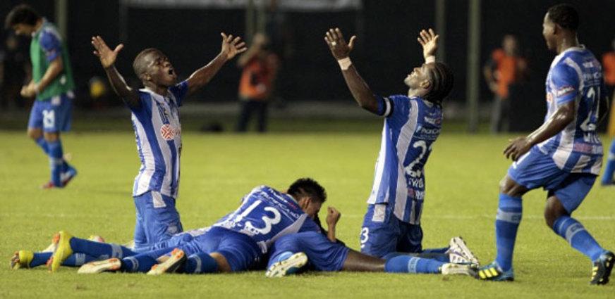 Fluminense perde para Emelec do Equador