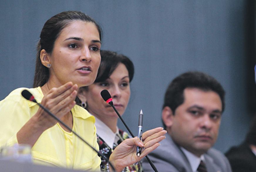 Rebecca Garcia testa candidatura