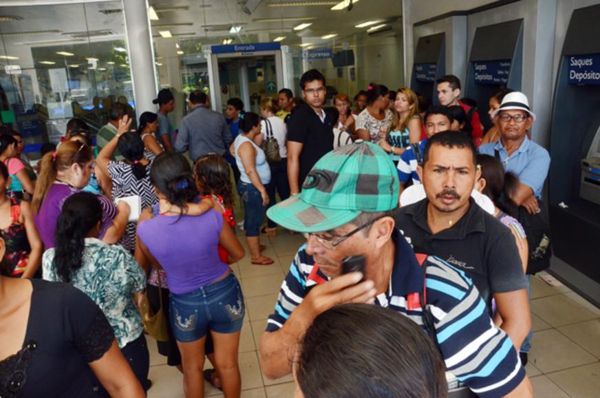 Termina hoje prazo para saque do abono salarial anual