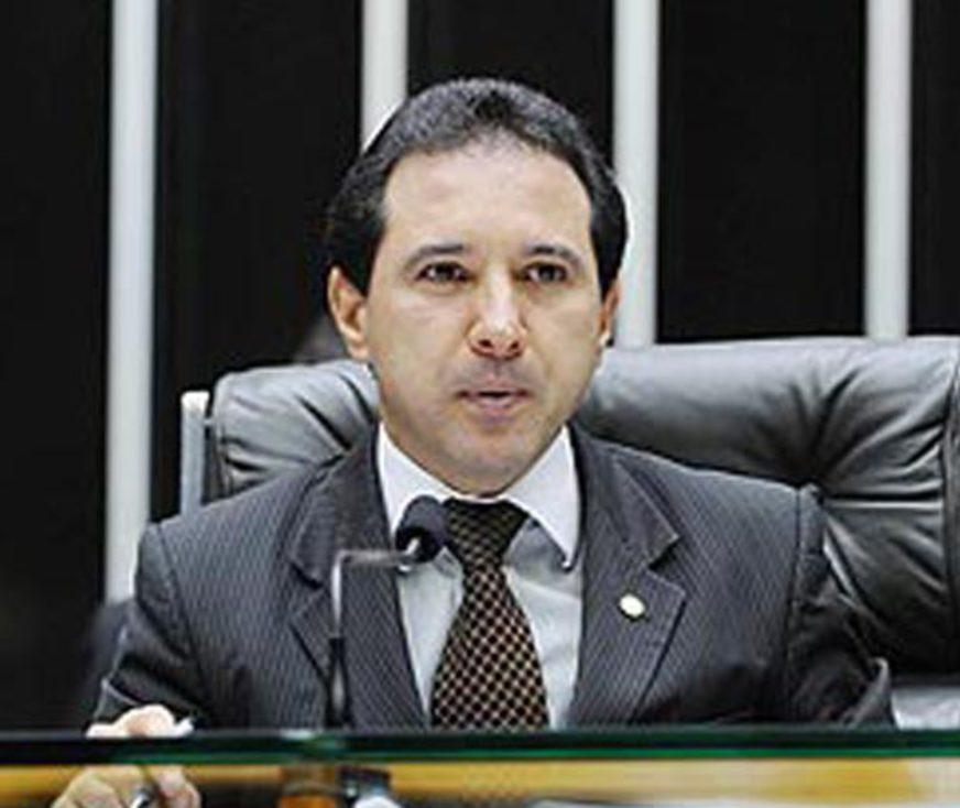 Supremo determina prisão imediata do deputado Natan Donadon (PMDB-RO)