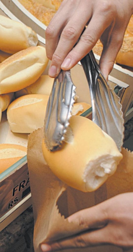 Preços do pão e da gasolina vão sofrer reajuste