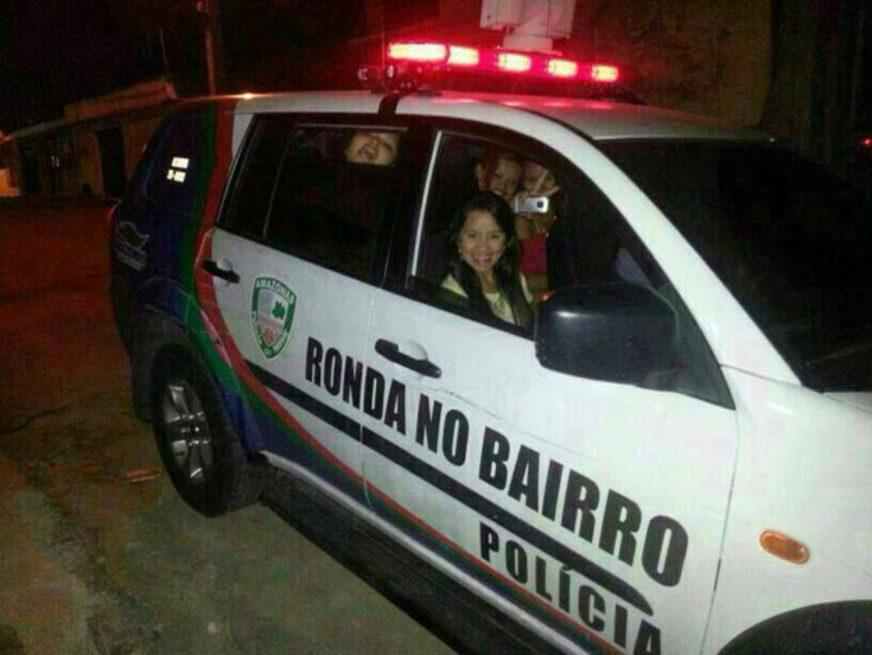 Foto de carona em viatura não é montagem