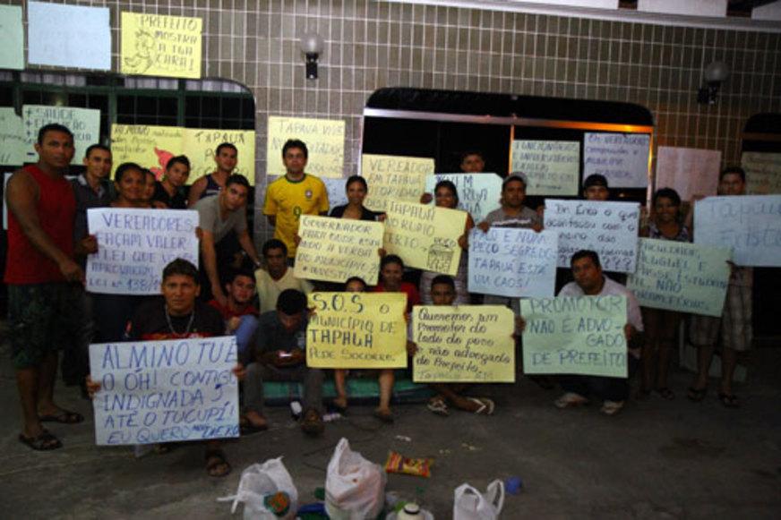 Após protestos, prefeito de Tapauá diz que pagará atrasos a universitários