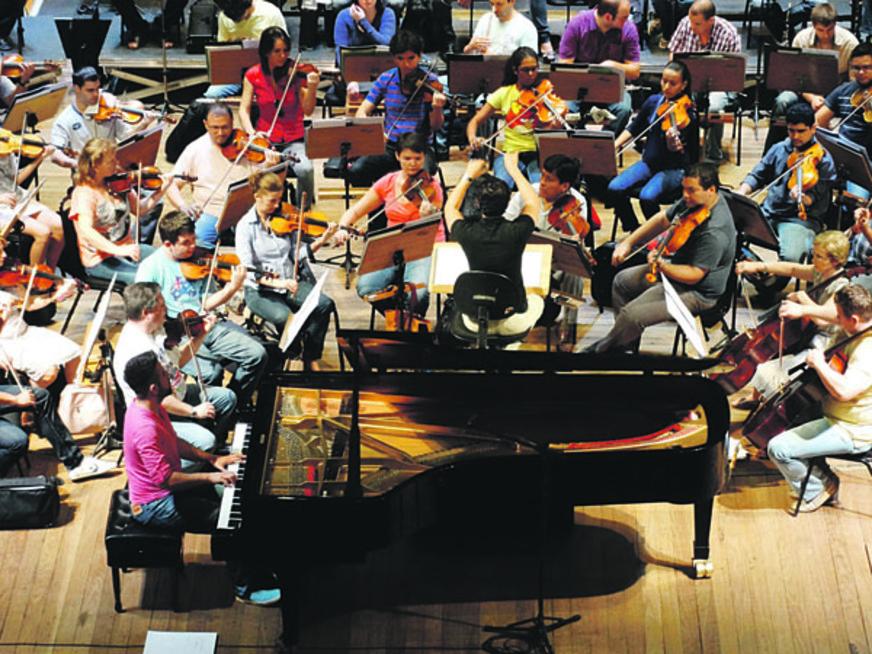 Choro de Villa-Lobos estreia no Teatro Amazonas