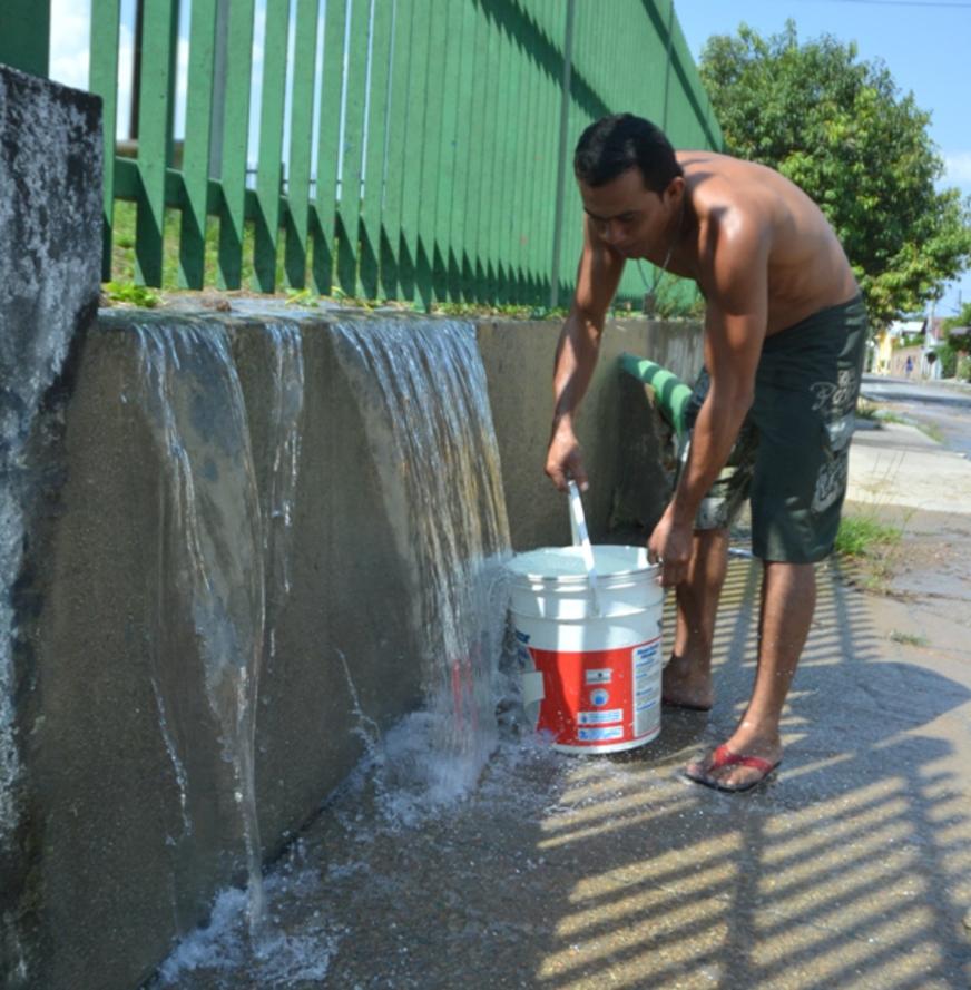 Desperdício longe do fim no conjunto Ribeiro Júnior, na Cidade Nova 1