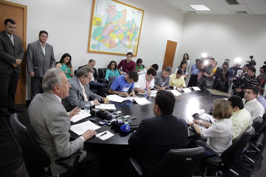Presidente do TJAM admite morosidade em processos envolvendo Adail