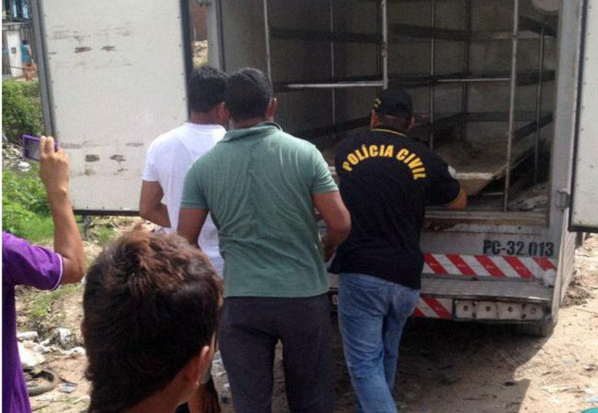 Homem é morto e tem corpo jogado em igarapé da Zona Leste