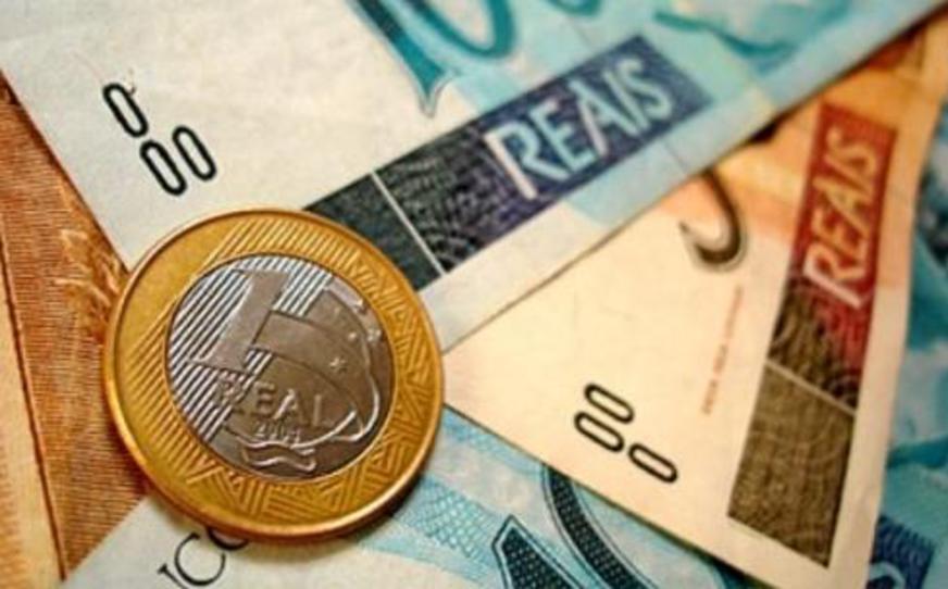 Governo estima salário mínimo de R$ 779 para 2015