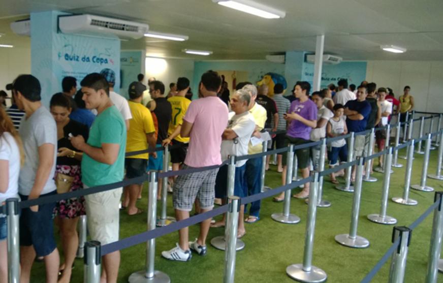 Retirada de ingressos para a Copa ocorreu com tranquilidade