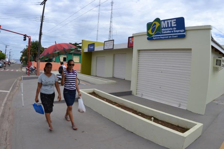 Vazio institucional castiga municípios do Amazonas