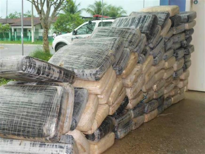 Ribeirinhos encontram mais de 200 kg de drogas no Amazonas