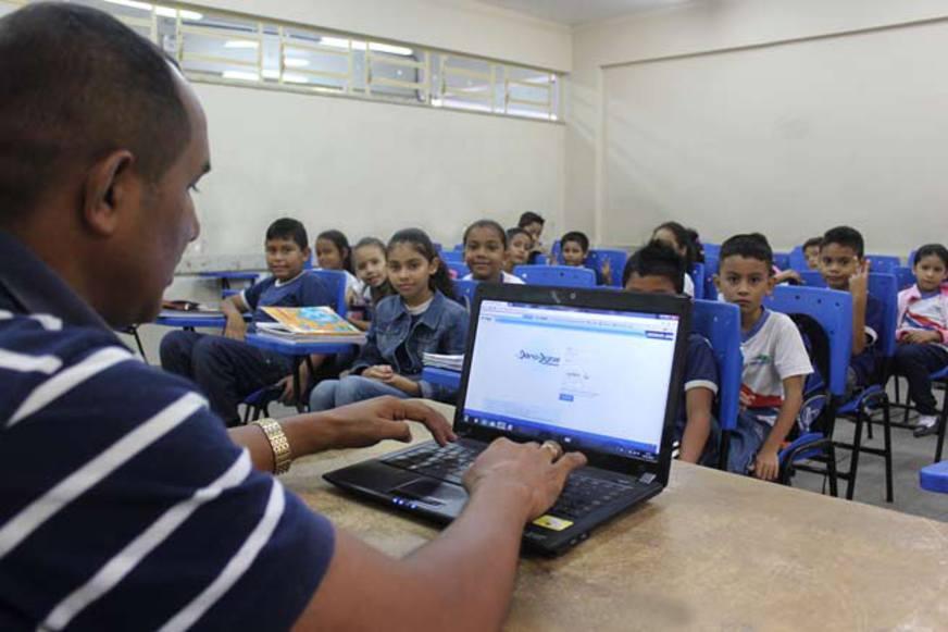 Seduc implanta diário escolar digital em unidades de ensino