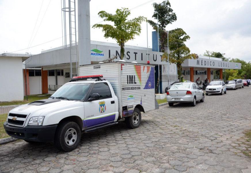 Mulher é encontrada morta a tiros no bairro Alvorada, em Manaus