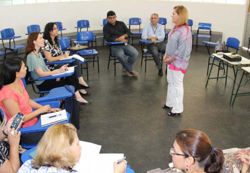 Semed convoca 830 professores classificados no PSS 2013