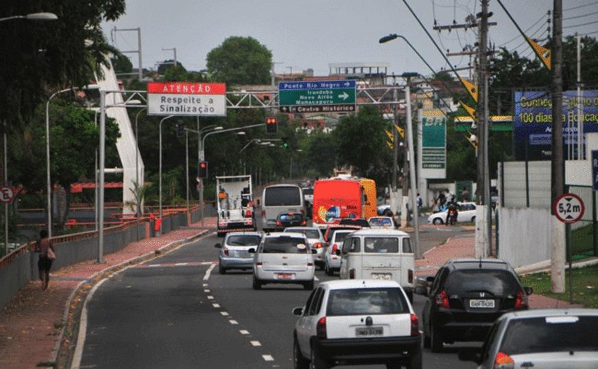 Trio é capturado após balear PM e roubar Eco Sport com mulher e duas crianças dentro, em Manaus