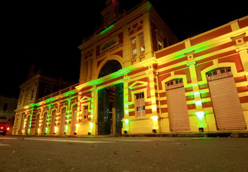 Decoração para a Copa do Mundo é finalizada em Manaus