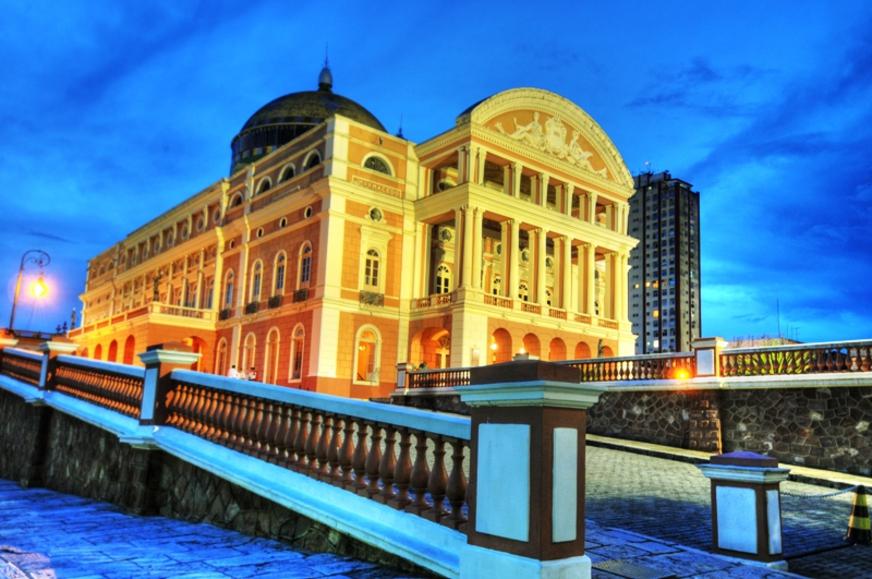 Teatro Amazonas reabre museu e prepara programação especial de passeios para a Copa