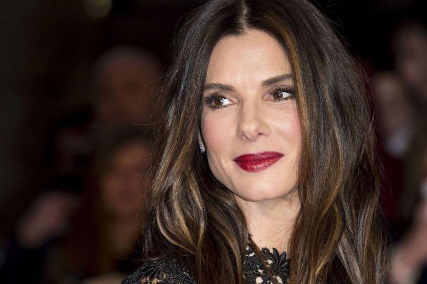 Homem é preso ao invadir casa da atriz Sandra Bullock