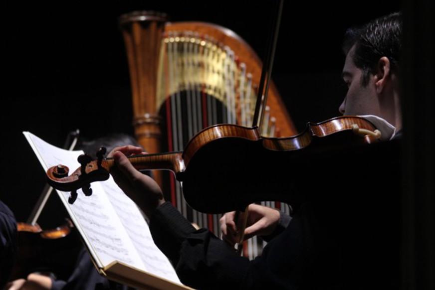 Teatro Amazonas traz programação com ópera da “Série Guaraná” e musical dos anos 80